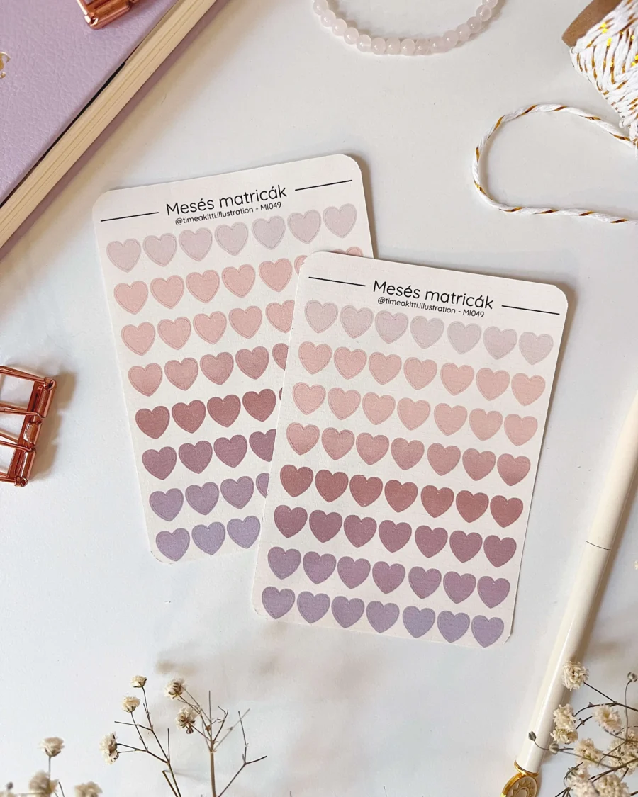 Lila szív szívecskés matrica matricaív